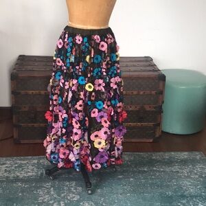 Maeve by Anthropologie tulle flower appliqué skirt